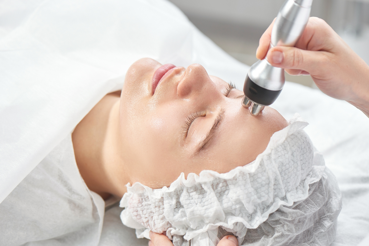 HIFU vs RF Skin Tightening: What Is the Difference?